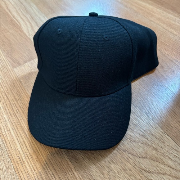 One Size Black Baseball Cap - Picture 1 of 4